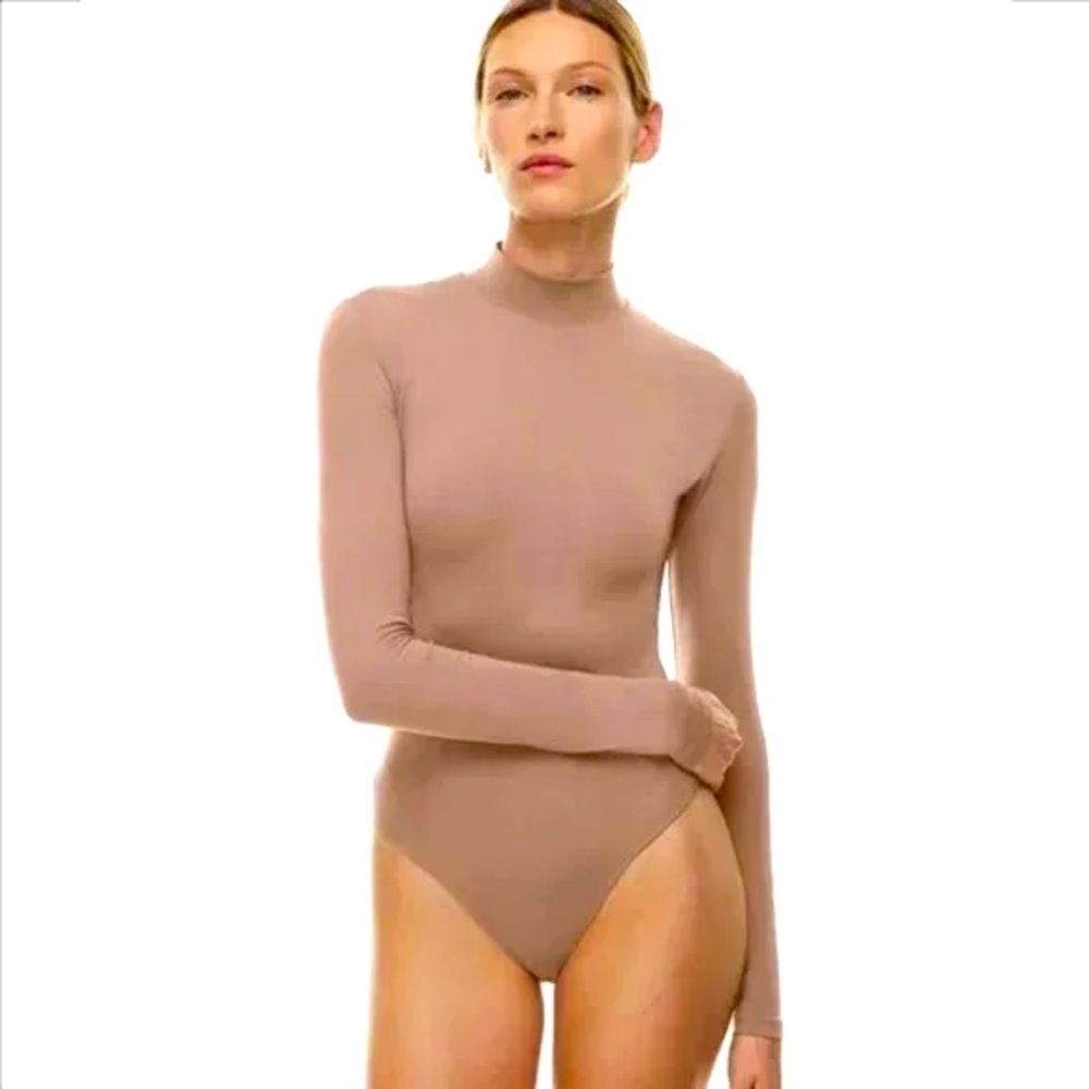Aritzia Babaton Contour Turtleneck Longsleeve Bodysuit - Size S, Color: Tan